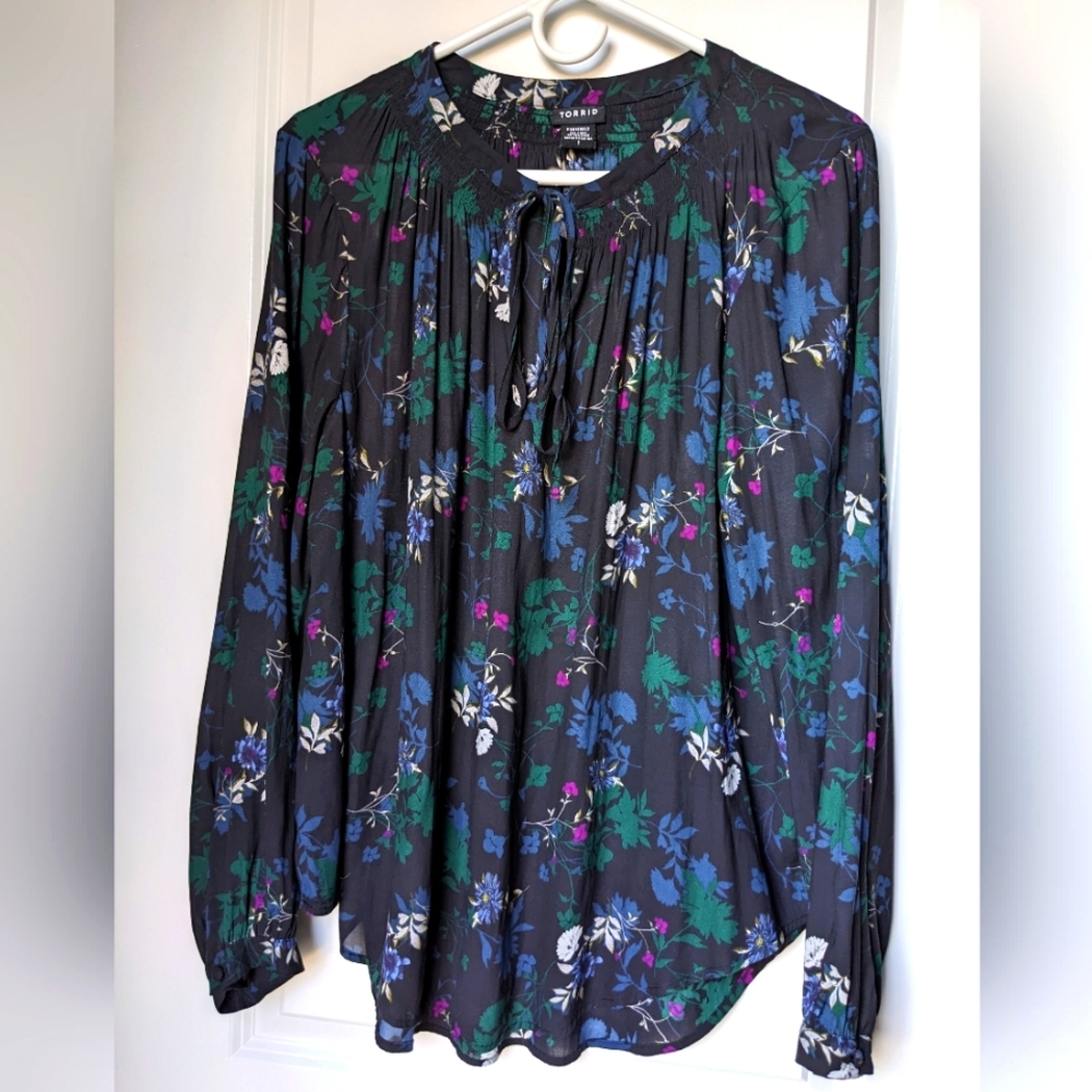 Torrid Blue Floral long sleeve blouse top shirt sz XL